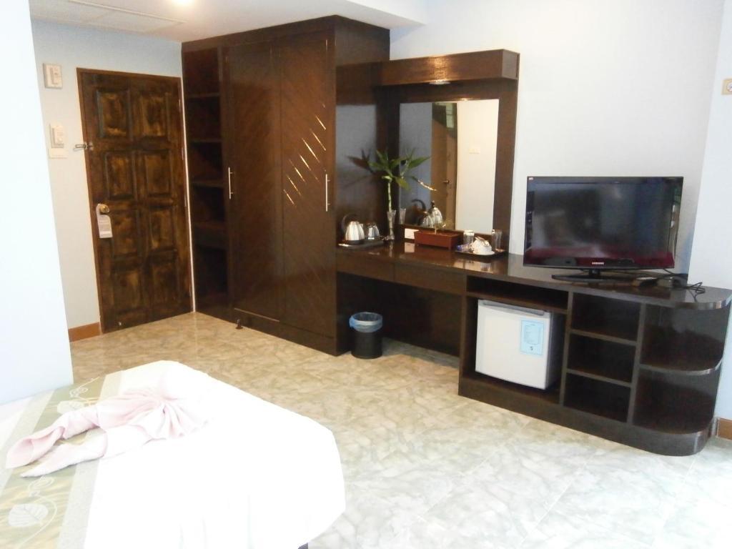 Hotel Feng Shui House Patong Exterior foto