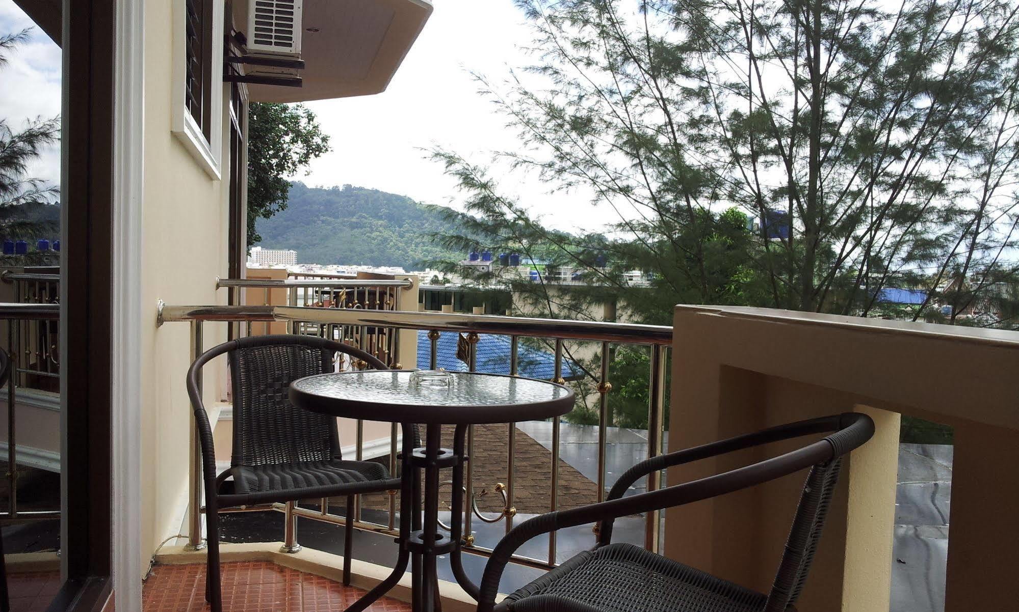 Hotel Feng Shui House Patong Exterior foto